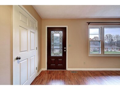 604 Southview Dr, Johnson City, TN 37601 - photo 6