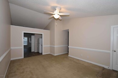 1205 Price Dr unit B, Greenville, NC 27834 - photo 3