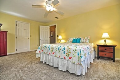 36 Wexford Dr, Mansfield, MA 02048 - photo 5