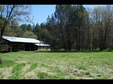 1700 Azalea Dr, Grants Pass, OR 97526 - photo 2