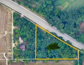 29W725 Army Trail Rd, Bartlett, IL 60103 - photo 2