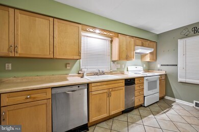 18 W 15th St, Front Royal, VA 22630 - photo 4