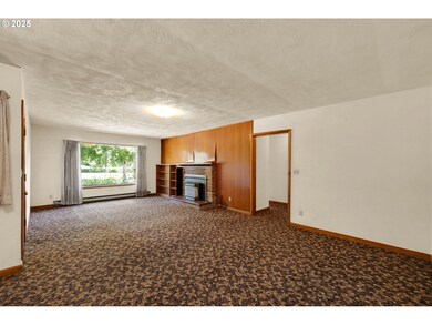 1331 G St, Springfield, OR 97477 - photo 4