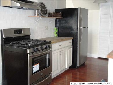 489 Willow Rd E unit 2, Staten Island, NY 10314 - photo 4