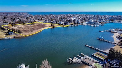 66 Cedar Ln, Babylon, NY 11702 - photo 3