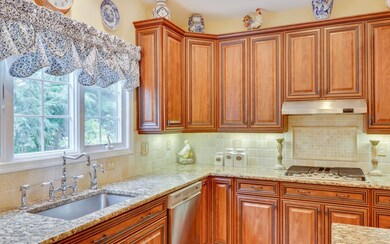 6 Valencia Ct, Tinton Falls, NJ 07724 - photo 5