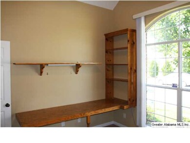 BUilt in Office Desk and Bookshelves in Guest Bedr