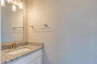 402 E Hemlock St, Rogers, AR 72756 - photo 7