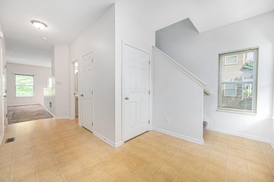 6-web-or-mls-654 Grove Cir-6