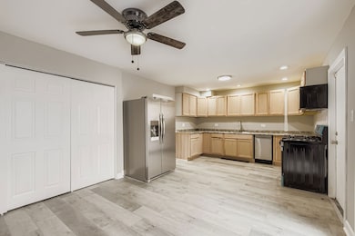 8001 S Essex Ave unit 1, Chicago, IL 60617 - photo 3