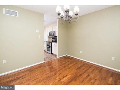 117 W Flagstone Dr, Newark, DE 19702 - photo 2