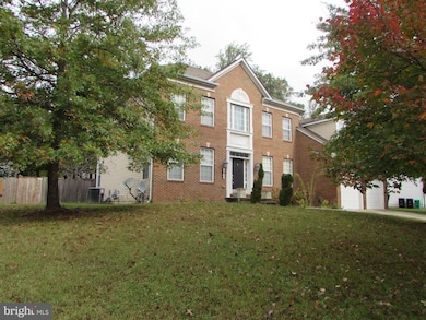 8708 Dorian Ln, Clinton, MD 20735 - photo 2