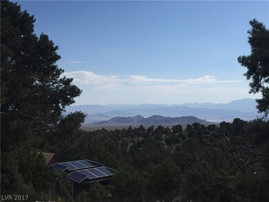 Open vistas of surrounding US Forest Service land.