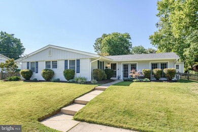 415 Patrick Ln, Herndon, VA 20170 - photo 3