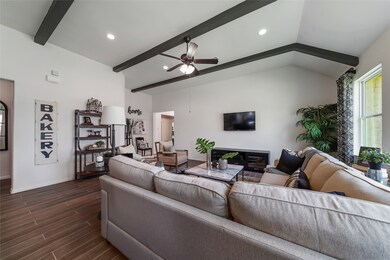 1844 Canal Rd, Alvin, TX 77511 - photo 4