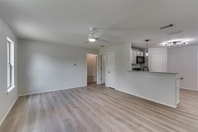 904 S Mckinney St, Ennis, TX 75119 - photo 4