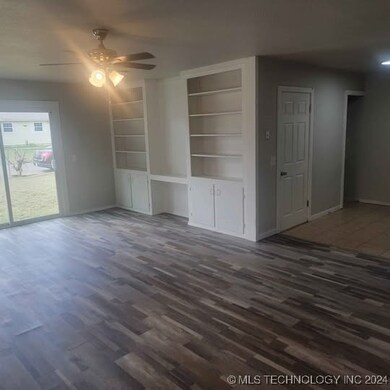 2307 S Cedar St, Sapulpa, OK 74066 - photo 3