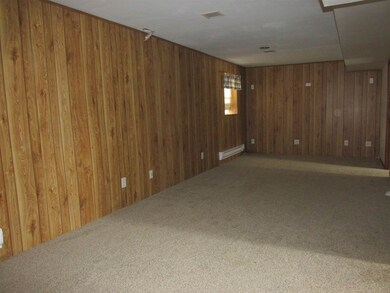 1231 Edgewood Dr, Waterloo, IA 50701 - photo 7