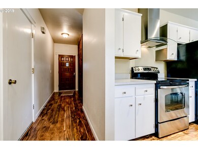 1302 Piper Ln, Eugene, OR 97401 - photo 7