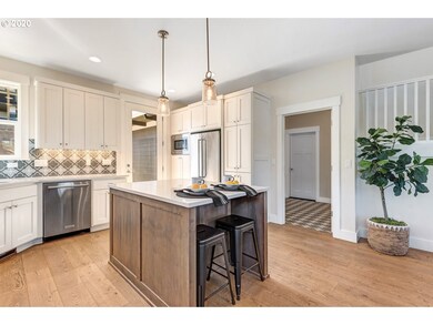 1694 NW Fields St, Bend, OR 97703 - photo 6