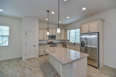 004_Kitchen