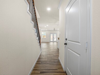 7714 Beckley St, Houston, TX 77088 - photo 6