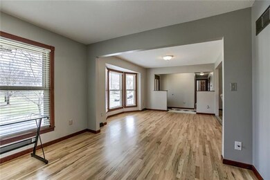 8732 Widmer Rd, Lenexa, KS 66215 - photo 7