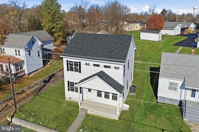 819 Moler Ave E, Martinsburg, WV 25401 - photo 3