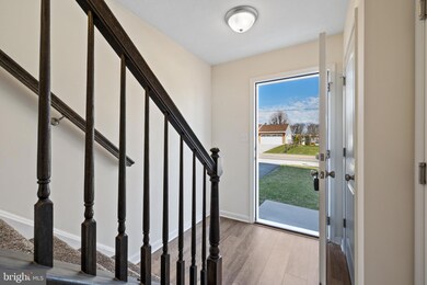 2095 Clinton Ave, Chambersburg, PA 17201 - photo 2