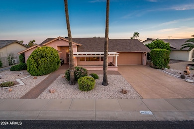 14227 W Parkland Dr, Sun City West, AZ 85375 - photo 2