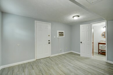 1504 Northwood St unit B, Houston, TX 77009 - photo 7