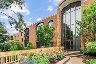 325 S Yellowstone Dr unit 320, Madison, WI 53705 - photo 2