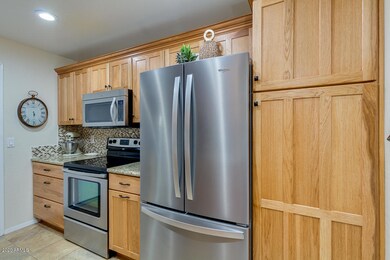 10914 W Topaz Dr, Sun City, AZ 85351 - photo 6