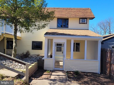 329 Walnut St unit REAR, Spring City, PA 19475 - photo 3