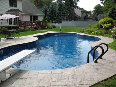 12 Pinecrest Dr, Schenectady, NY 12309 - photo 7