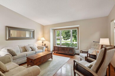 6920 Ximines Ln N, Maple Grove, MN 55369 - photo 3