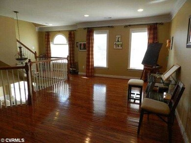 Loft - Spacious with plenty of natural light