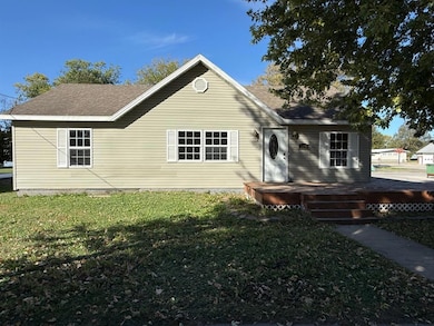 208 SW 4th St, Ogden, IA 50212 - photo 2