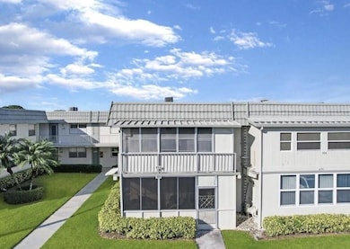 223 Flanders E unit E, Delray Beach, FL 33484 - photo 2