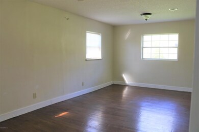 6305 Maney Dr S, Jacksonville, FL 32216 - photo 5