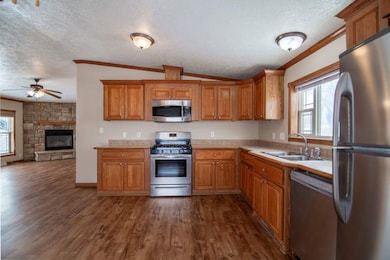 907 N Frontier Trail, Mandan, ND 58554 - photo 6