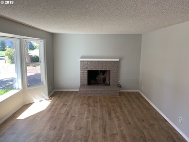 3625 Hickory Ave, Eugene, OR 97401 - photo 5