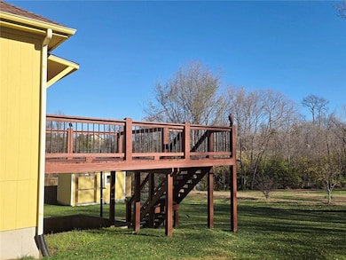 4915 Parkway Dr, Leavenworth, KS 66048 - photo 3