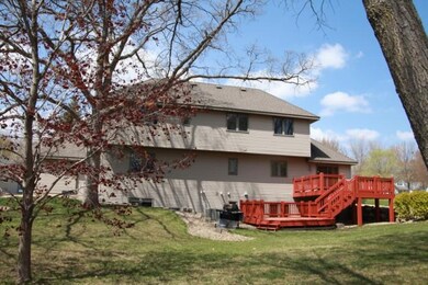 Multiple level deck for entertaining