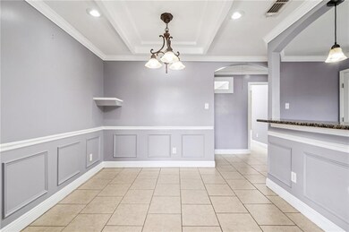 Dining Area w/ Bar