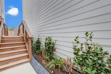 2516 Ohsfeldt St, Houston, TX 77008 - photo 3