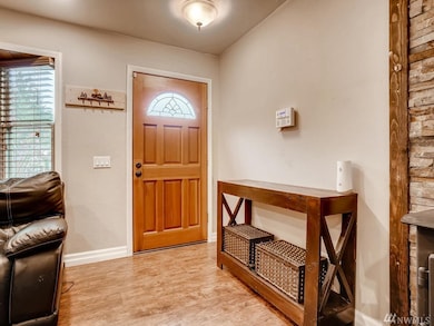 10713 10th Dr SE, Everett, WA 98208 - photo 2