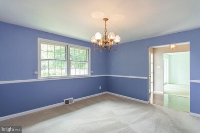 2039 Wisteria Ln, Lafayette Hill, PA 19444 - photo 5