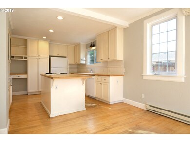 1690 Gilham Rd, Eugene, OR 97401 - photo 7