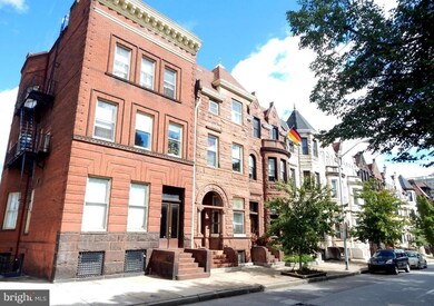 1829 Eutaw Place unit B, Baltimore, MD 21217 - photo 2